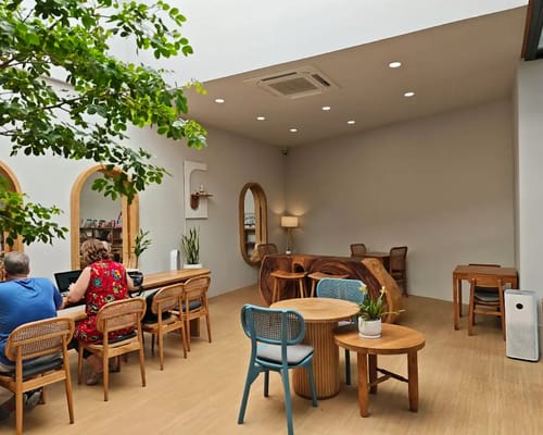 The Ours Cafe