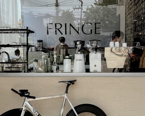 Fringe.th Cafe and Restaurant
