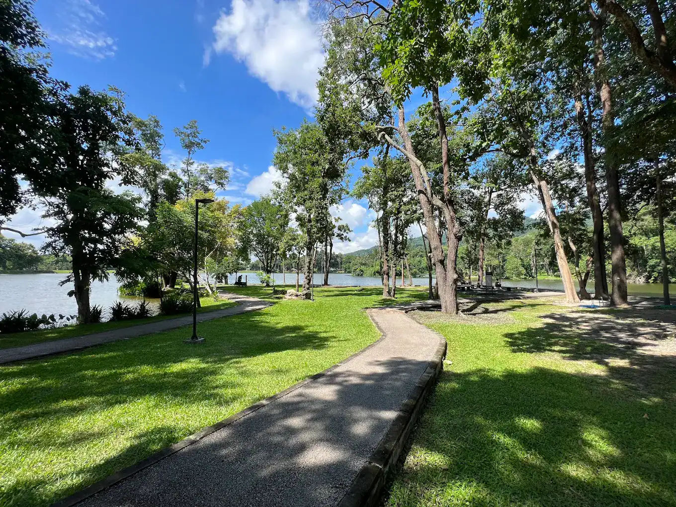 Angkaew Reservoir (CMU Lake)